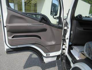 三菱 クレーン付 小型 令和7年4月 ◆商談中◆　2PGーFEB90 19枚目