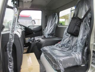 三菱 クレーン付 中型  2KGーFK72F 17枚目