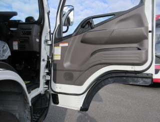 三菱 平ボデー・Wキャブ・シャーシ 小型 令和7年11月 2PGーFEB90 8枚目