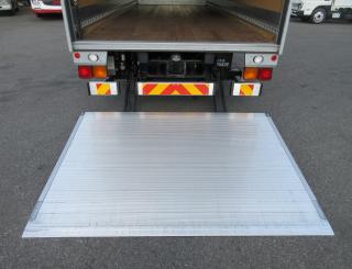 三菱 バン 中型 令和2年9月 2KGーFK65F 20枚目