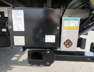 三菱 バン 中型 令和2年9月 2KGーFK65F 37枚目