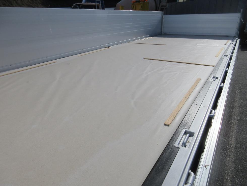 三菱 平ボデー・Wキャブ・シャーシ 中型  ◆商談中◆　2KGーFK62F 24枚目