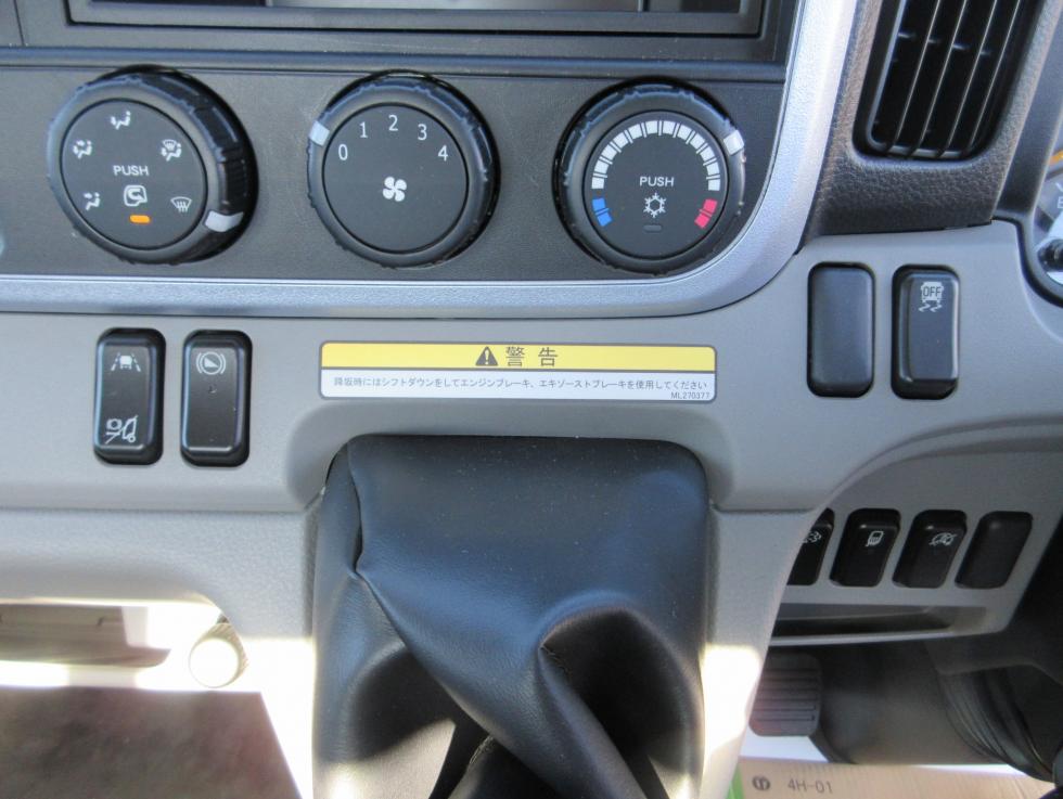 三菱 平ボデー・Wキャブ・シャーシ 小型  2RGーFEB80 16枚目