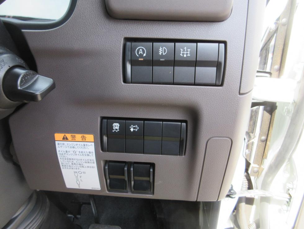 三菱 クレーン付 小型 令和7年4月 ◆商談中◆　2PGーFEB90 10枚目