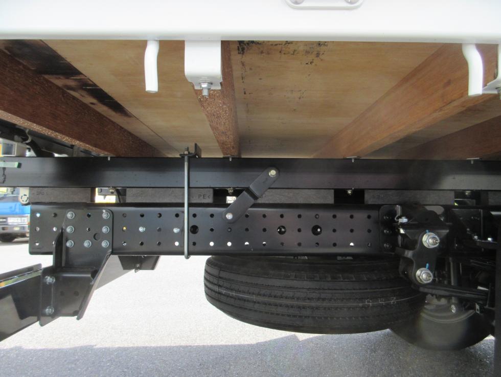 三菱 クレーン付 小型 令和7年4月 ◆商談中◆　2PGーFEB90 37枚目