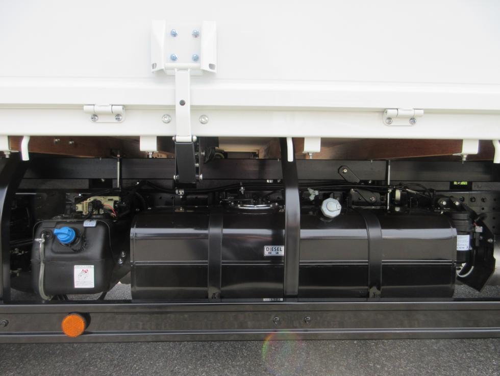 三菱 クレーン付 小型 令和7年4月 ◆商談中◆　2PGーFEB90 38枚目