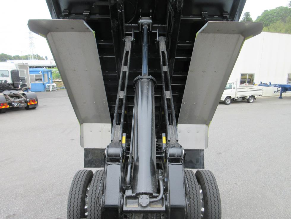 三菱 ダンプ 大型 令和7年5月 2PGーFV80HX 27枚目