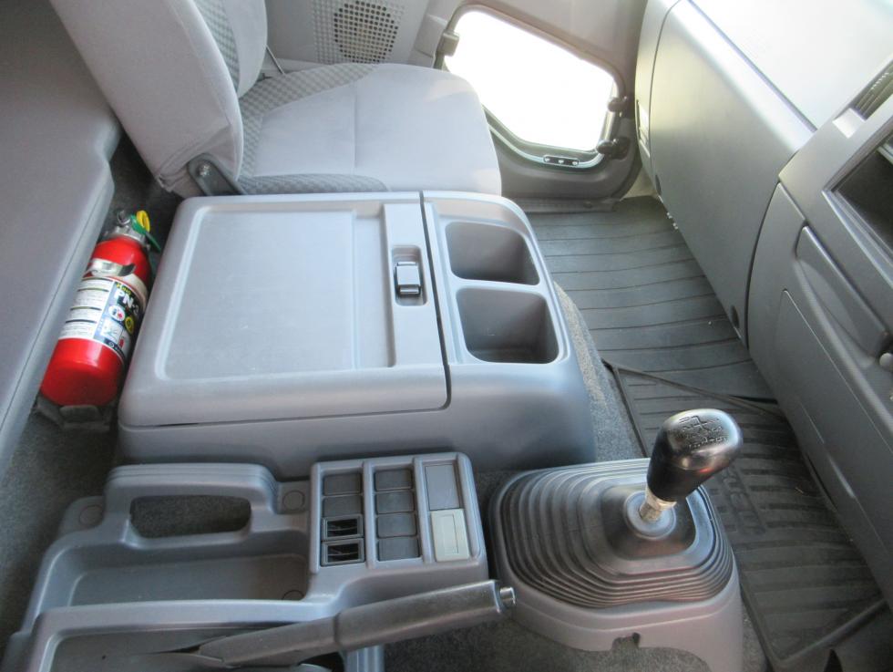 いすゞ バン 中型 平成27年9月 TKGーFRR90S2 12枚目