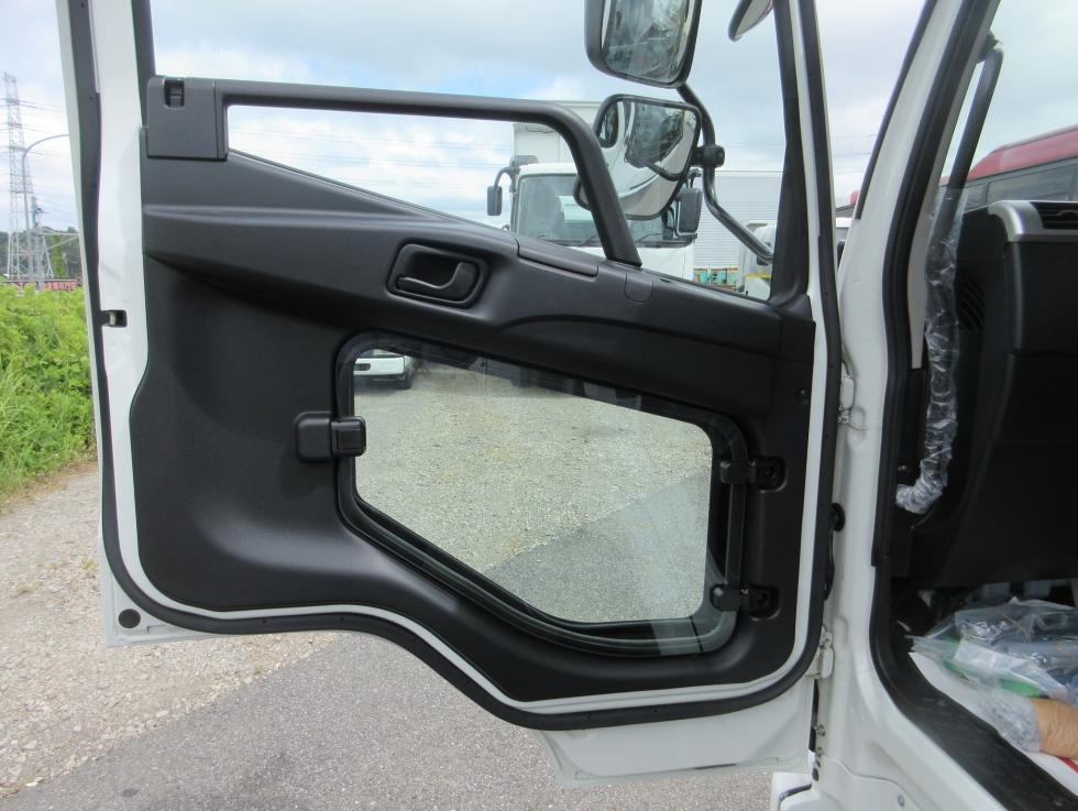 三菱 冷凍・保冷 中型 令和7年7月 2KGーFK72F 20枚目