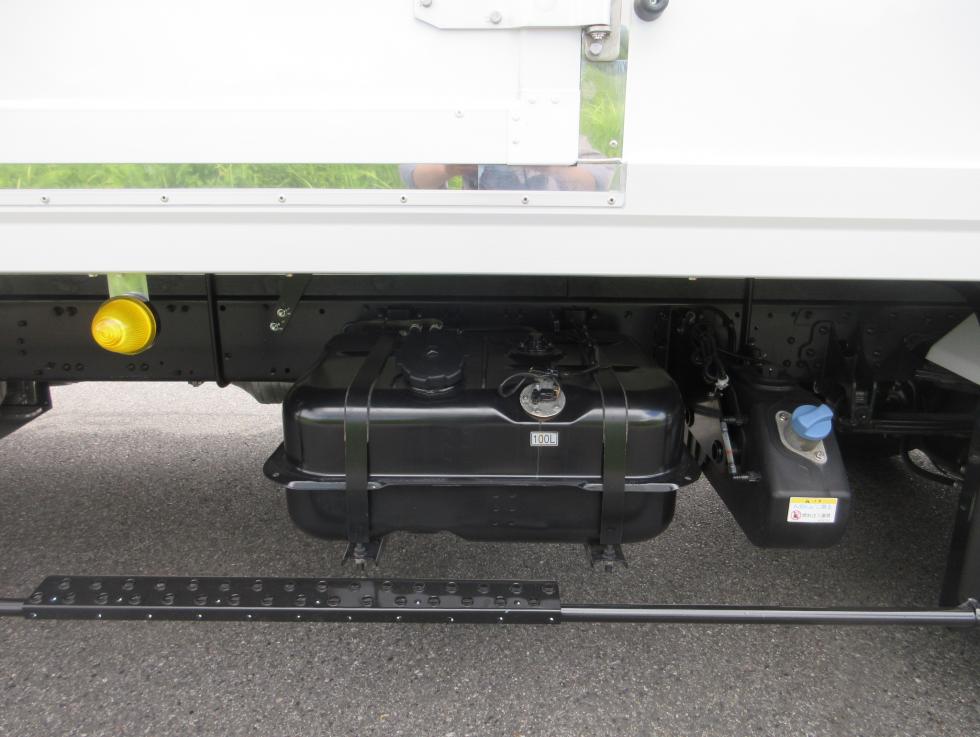 三菱 冷凍・保冷 中型 令和7年7月 2KGーFK72F 34枚目