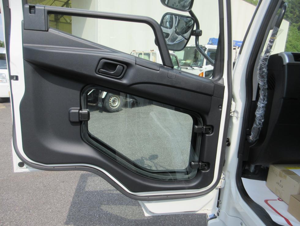 三菱 ダンプ 中型  2KGーFK62F 20枚目