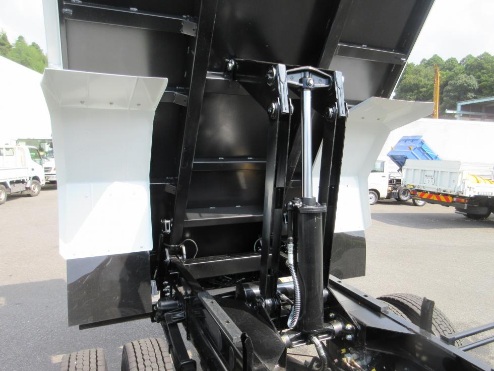 三菱 ダンプ 中型  2KGーFK62F 30枚目