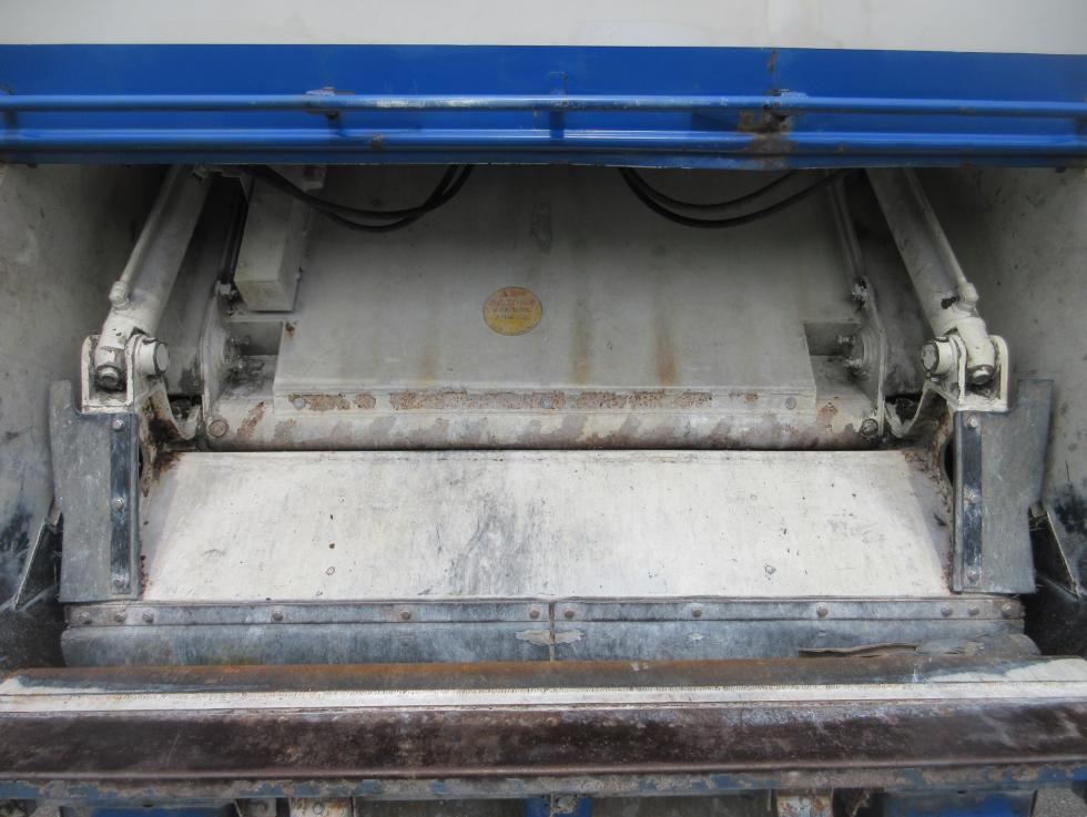 日野 アームロール 増トン 平成23年12月 LKGーFE7JGAA 19枚目