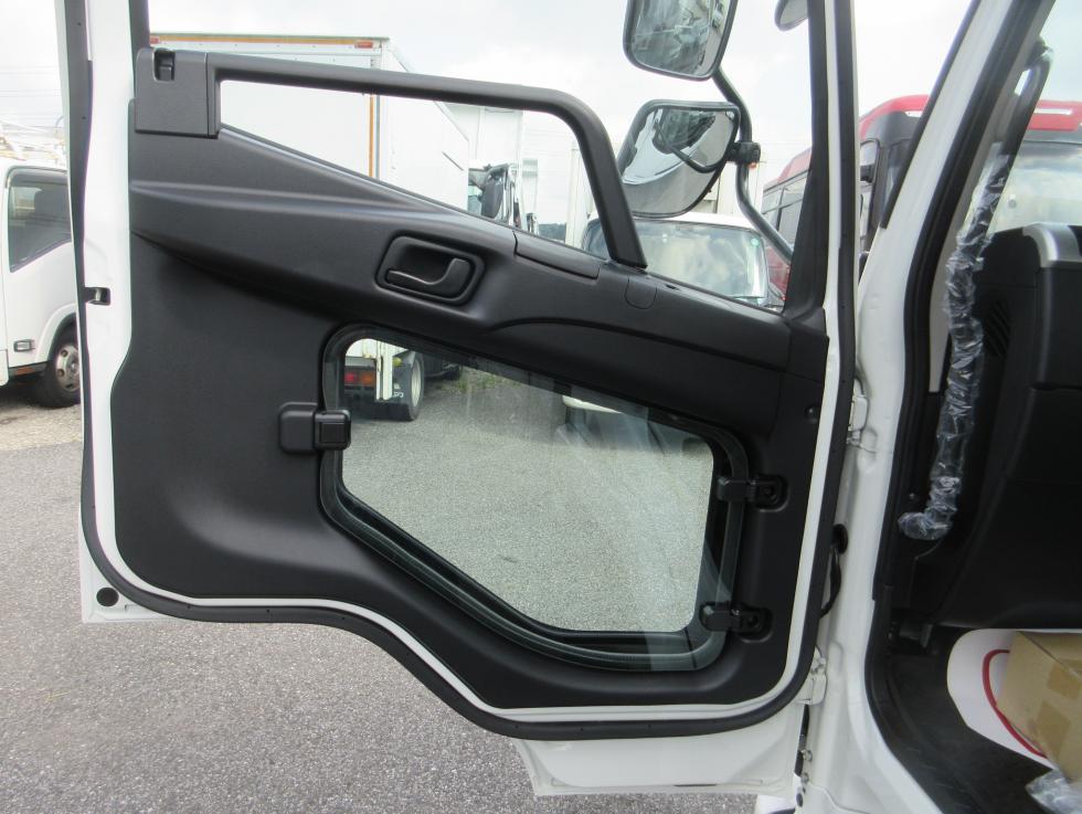 三菱 平ボデー・Wキャブ・シャーシ 中型  ◆商談中◆　2KGーFK65F 20枚目