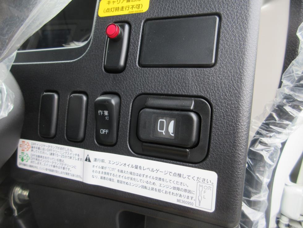 三菱 アームロール 中型 令和7年10月 2KGーFK72F 9枚目