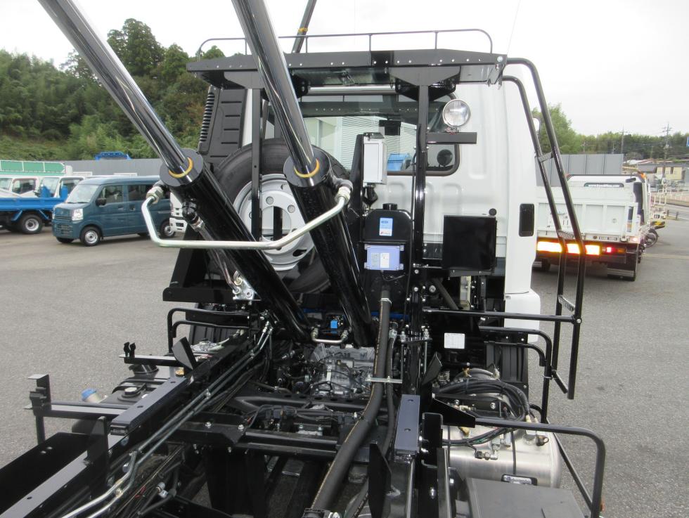 三菱 アームロール 中型 令和7年10月 2KGーFK72F 24枚目