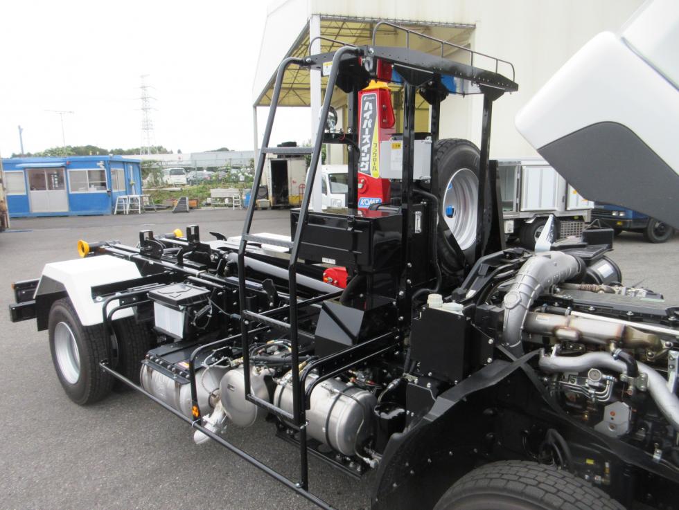 三菱 アームロール 中型 令和7年10月 2KGーFK72F 48枚目