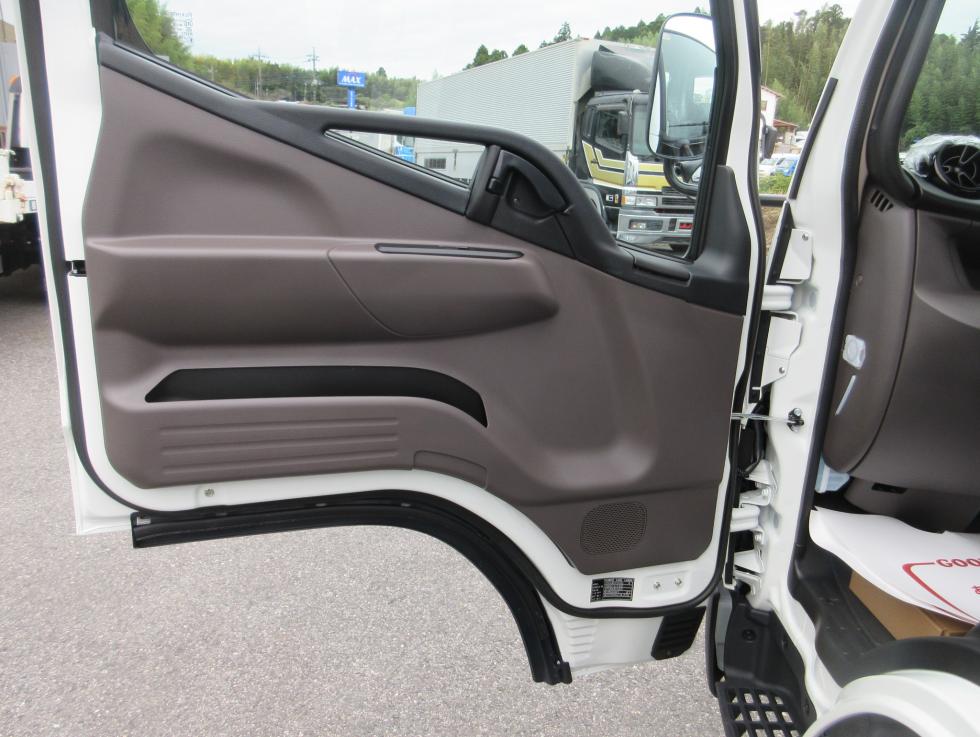 三菱 平ボデー・Wキャブ・シャーシ 小型 令和7年10月 2RGーFBAV0 19枚目