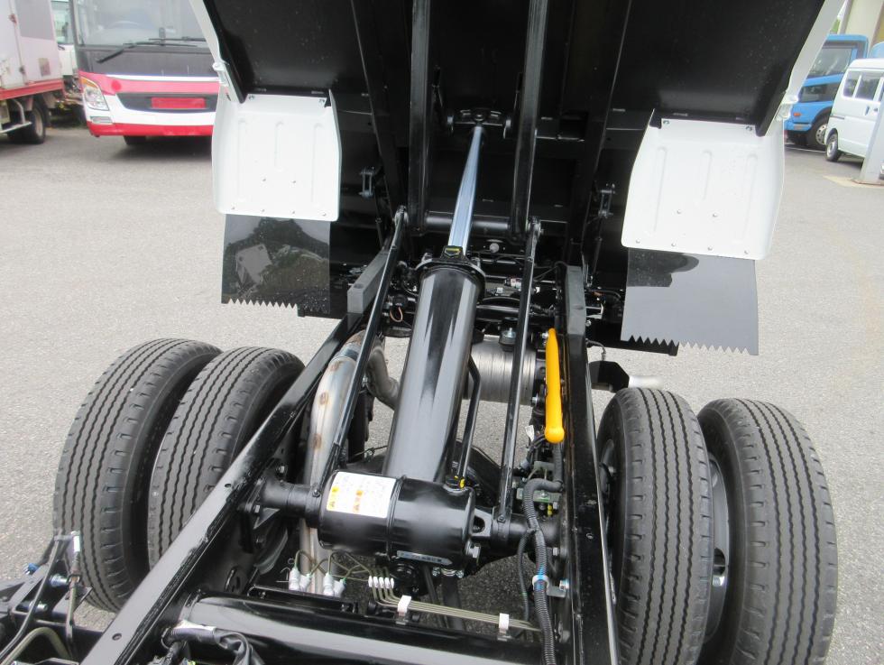 三菱 ダンプ 小型 令和7年10月 2RGーFBA60 37枚目