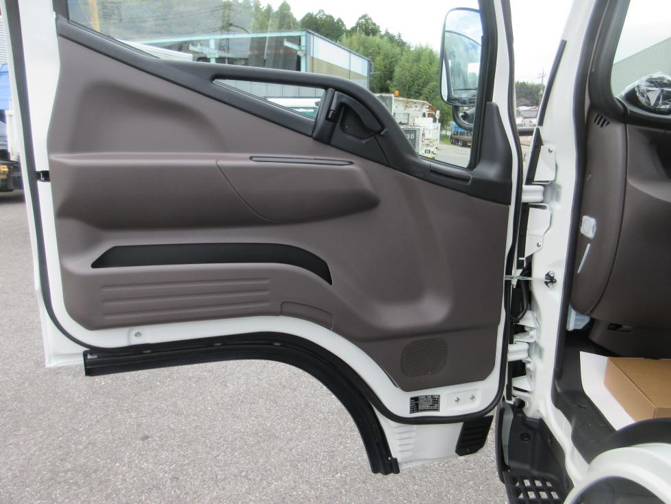 三菱 平ボデー・Wキャブ・シャーシ 小型 令和7年10月 ◆商談中◆　2RGーFBAV0 21枚目