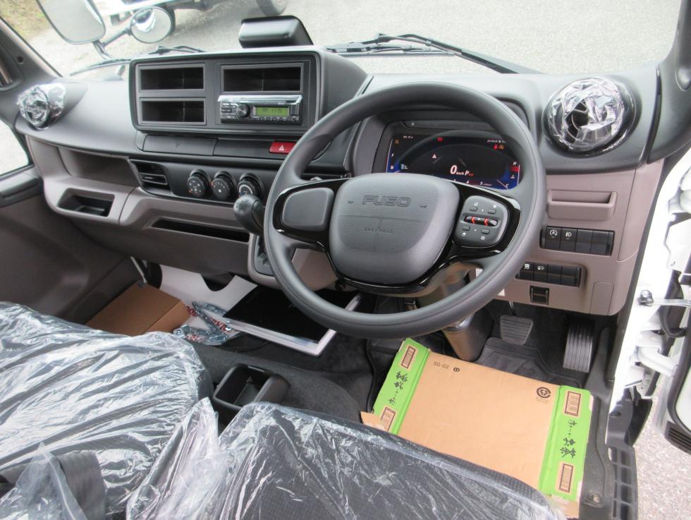 三菱 平ボデー・Wキャブ・シャーシ 小型 令和7年10月 2RGーFBAV0 9枚目