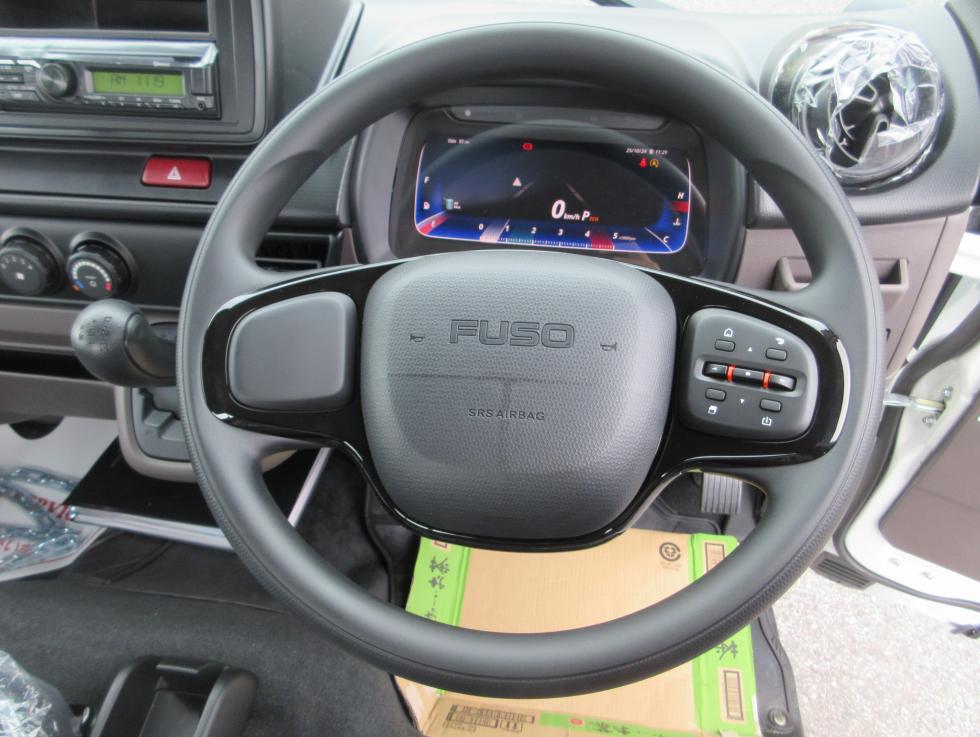 三菱 平ボデー・Wキャブ・シャーシ 小型 令和7年10月 2RGーFBAV0 11枚目