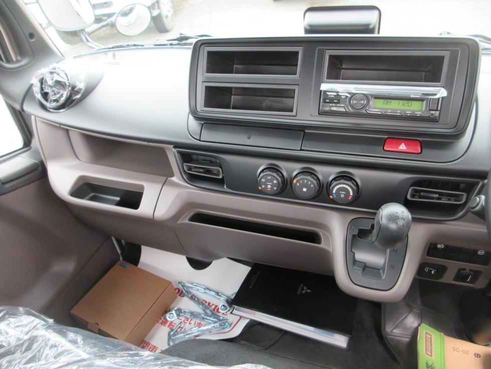 三菱 平ボデー・Wキャブ・シャーシ 小型 令和7年10月 2RGーFBAV0 12枚目