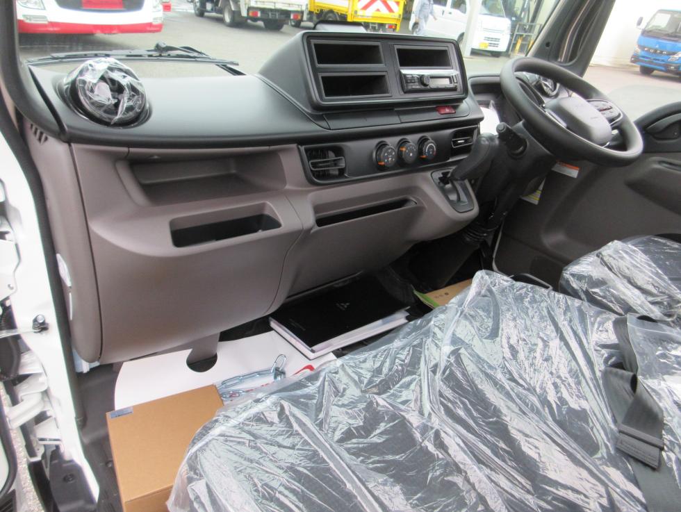 三菱 平ボデー・Wキャブ・シャーシ 小型 令和7年10月 2RGーFBAV0 19枚目