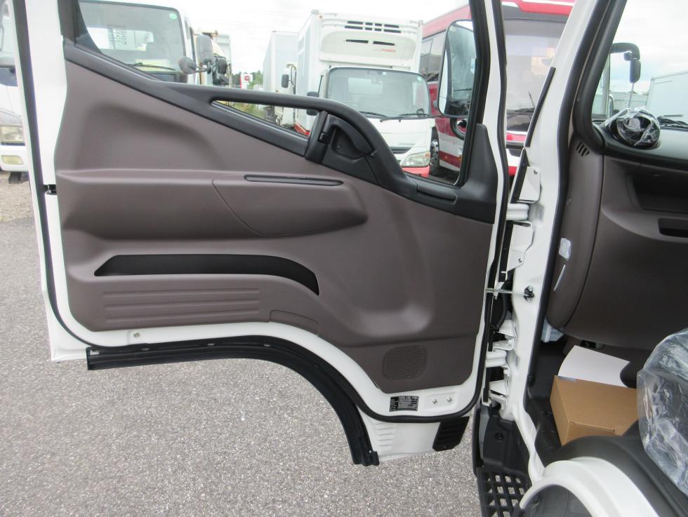 三菱 平ボデー・Wキャブ・シャーシ 小型 令和7年10月 2RGーFBAV0 20枚目