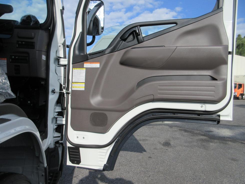 三菱 平ボデー・Wキャブ・シャーシ 小型 令和7年10月 2RGーFBAV0 8枚目