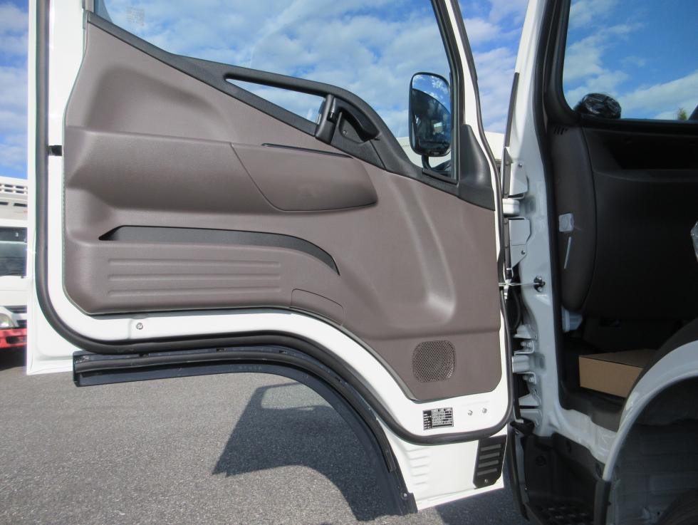 三菱 平ボデー・Wキャブ・シャーシ 小型 令和7年10月 2RGーFBAV0 20枚目