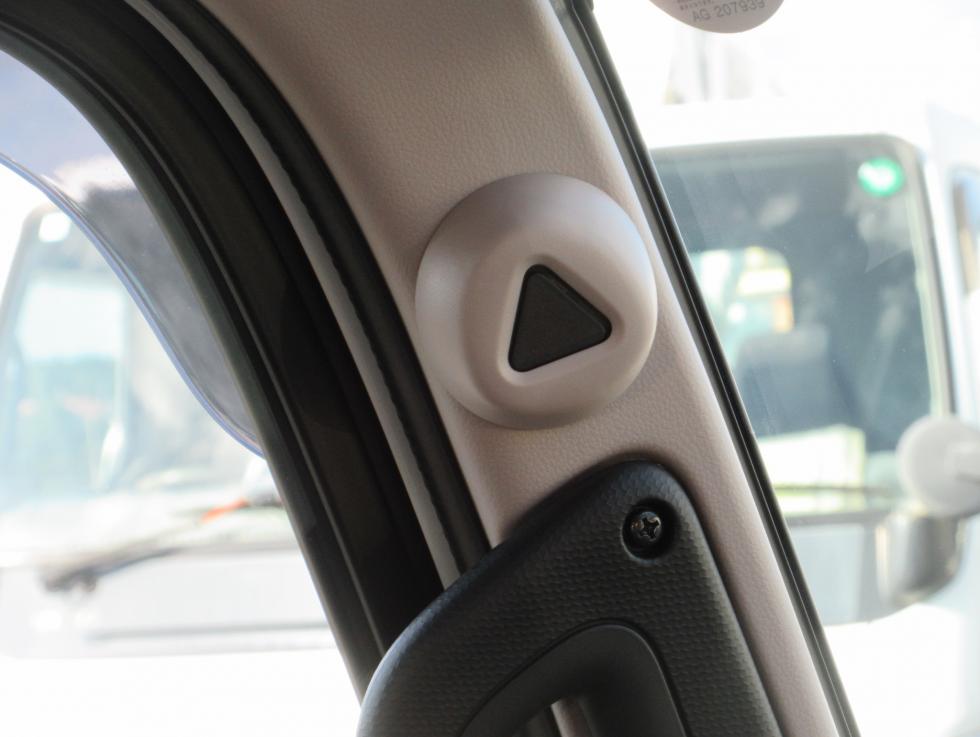 三菱 平ボデー・Wキャブ・シャーシ 小型 令和7年10月 2RGーFBAV0 42枚目