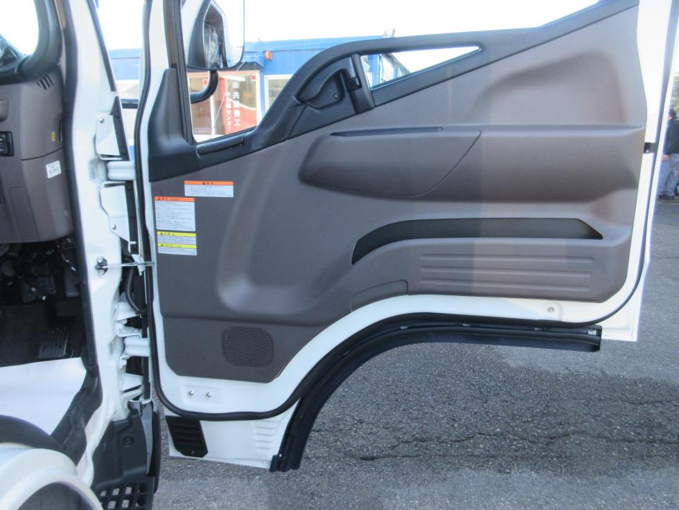 三菱 平ボデー・Wキャブ・シャーシ 小型 令和7年11月 2RGーFBAV0 8枚目