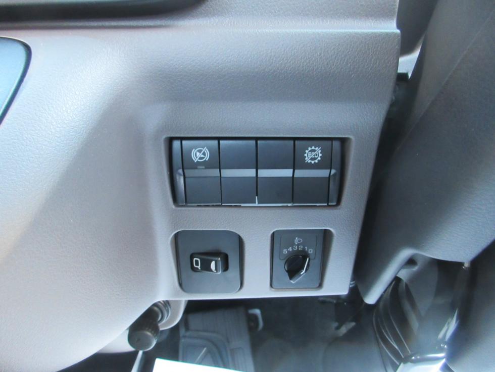 三菱 平ボデー・Wキャブ・シャーシ 小型 令和7年11月 2RGーFBAV0 14枚目