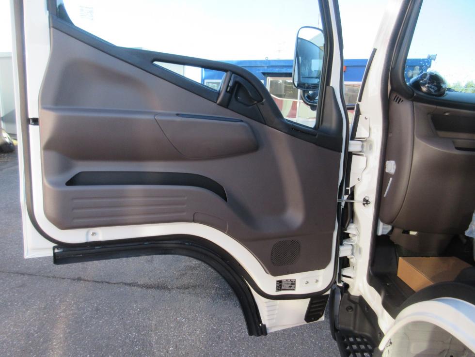 三菱 平ボデー・Wキャブ・シャーシ 小型 令和7年11月 2RGーFBAV0 19枚目