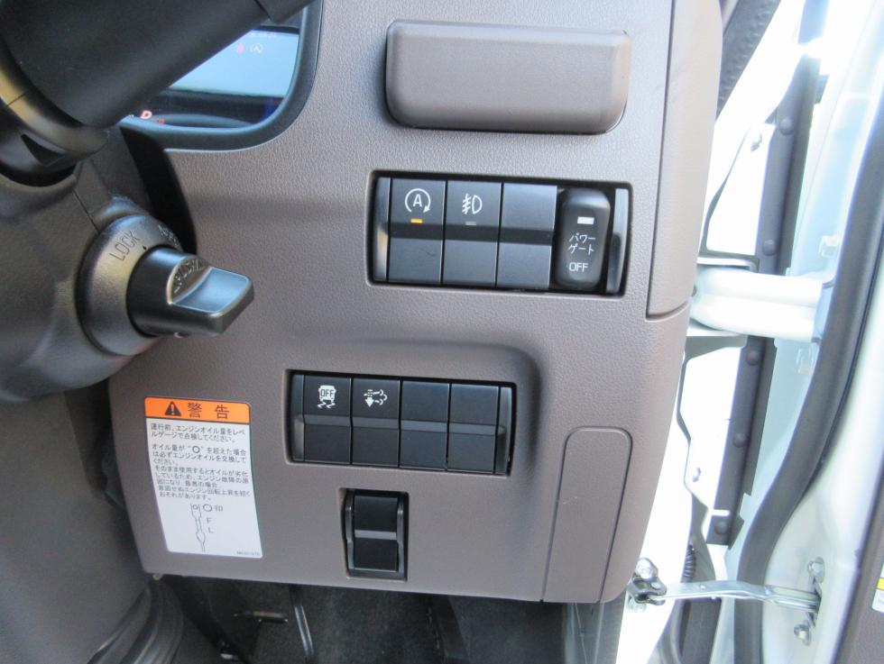 三菱 平ボデー・Wキャブ・シャーシ 小型 令和7年11月 2RGーFBAV0 10枚目