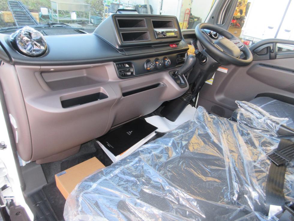 三菱 平ボデー・Wキャブ・シャーシ 小型 令和7年11月 2RGーFBAV0 18枚目