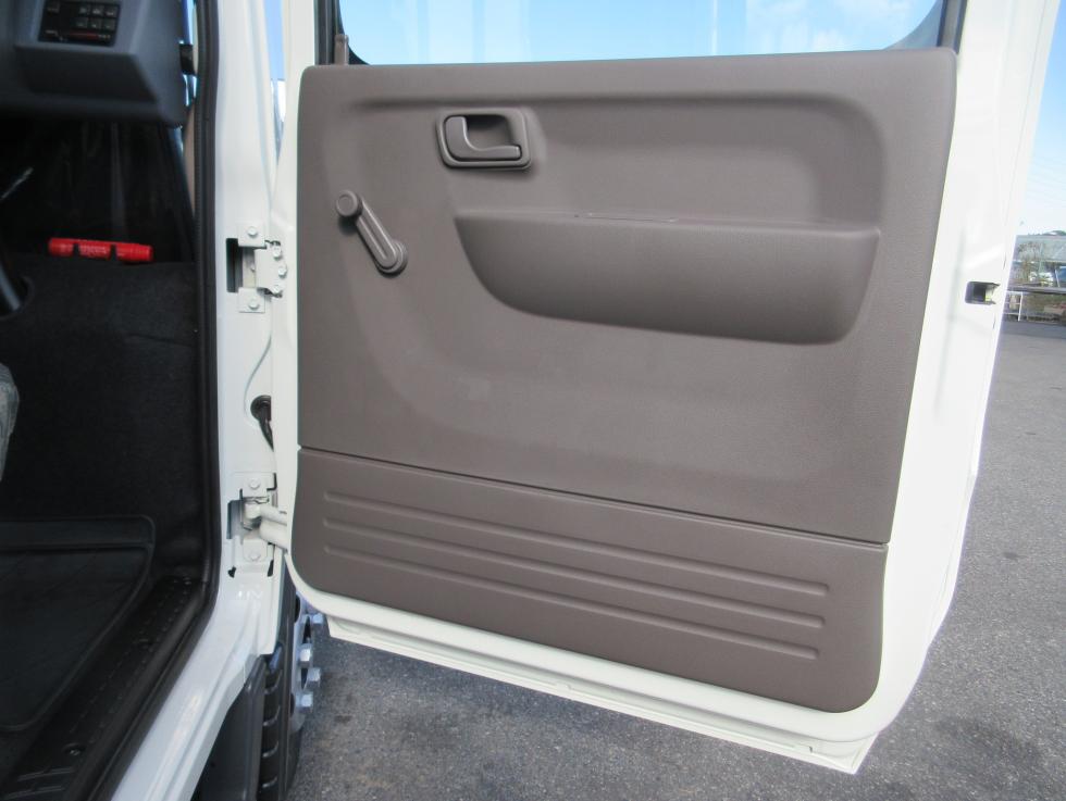 三菱 平ボデー・Wキャブ・シャーシ 小型 令和7年11月 2RGーFBA20 25枚目