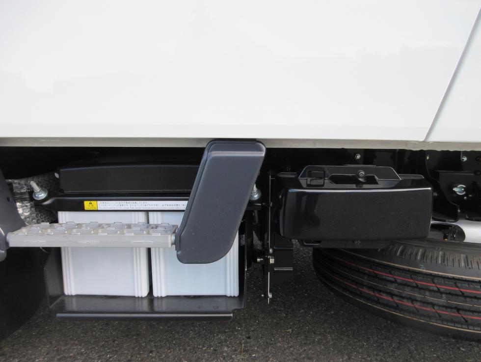 三菱 平ボデー・Wキャブ・シャーシ 小型 令和7年11月 2RGーFBA20 42枚目