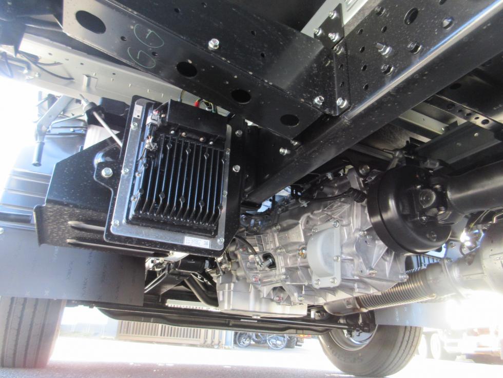 三菱 バン 小型 令和7年11月 2PGーFEB80 42枚目