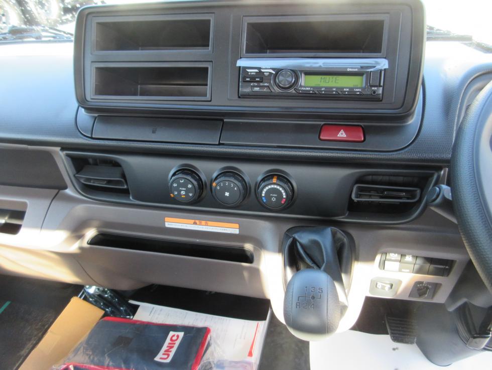 三菱 クレーン付 小型 令和7年11月 ◆商談中◆　2PGーFEB90 13枚目