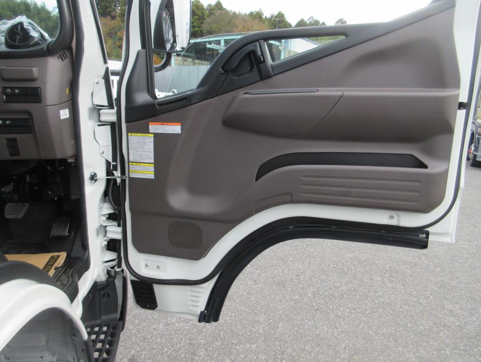 三菱 冷凍・保冷 小型 令和7年11月 2RGーFBAV0 8枚目