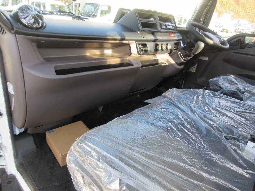 三菱 平ボデー・Wキャブ・シャーシ 小型 令和7年11月 2PGーFEB90 17枚目