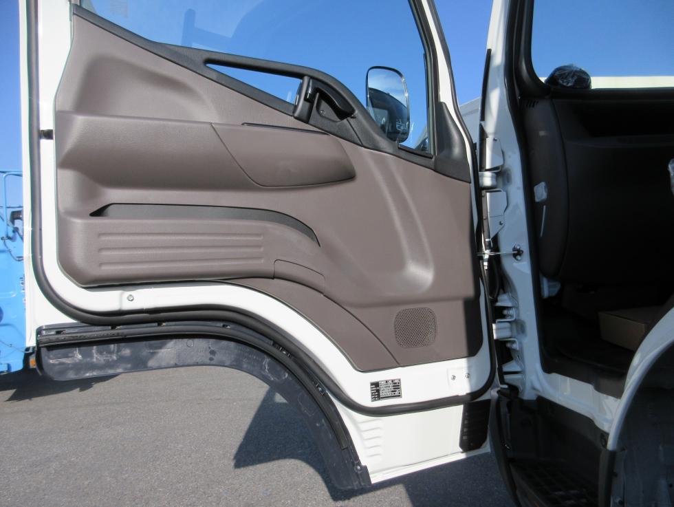 三菱 平ボデー・Wキャブ・シャーシ 小型 令和7年11月 2PGーFEB90 18枚目