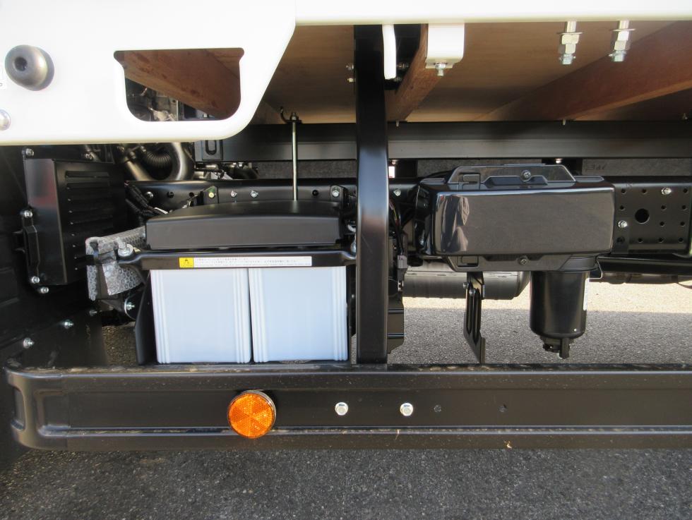 三菱 平ボデー・Wキャブ・シャーシ 小型 令和7年11月 2PGーFEB90 34枚目