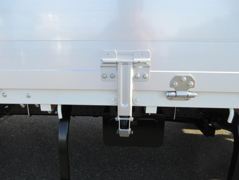 三菱 平ボデー・Wキャブ・シャーシ 小型 令和7年11月 2PGーFEB90 40枚目