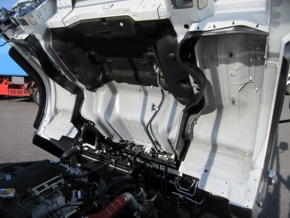 三菱 平ボデー・Wキャブ・シャーシ 小型 令和7年11月 2PGーFEB90 46枚目