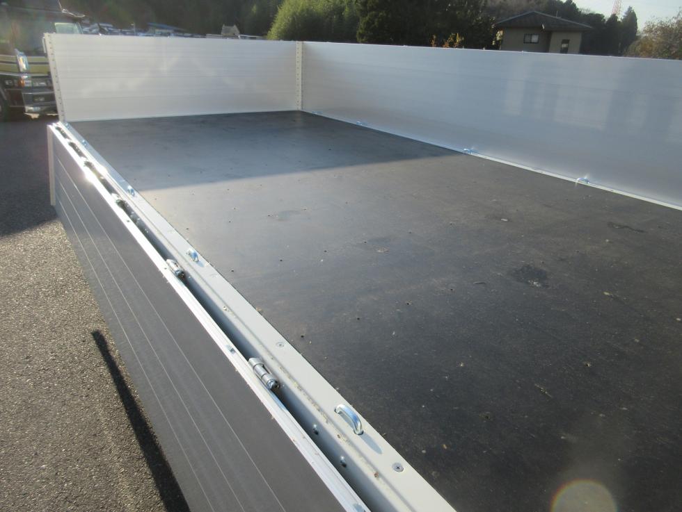 三菱 平ボデー・Wキャブ・シャーシ 小型 令和7年11月 2PGーFEB90 26枚目