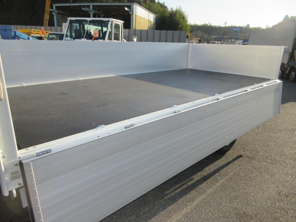 三菱 平ボデー・Wキャブ・シャーシ 小型 令和7年11月 2PGーFEB90 28枚目