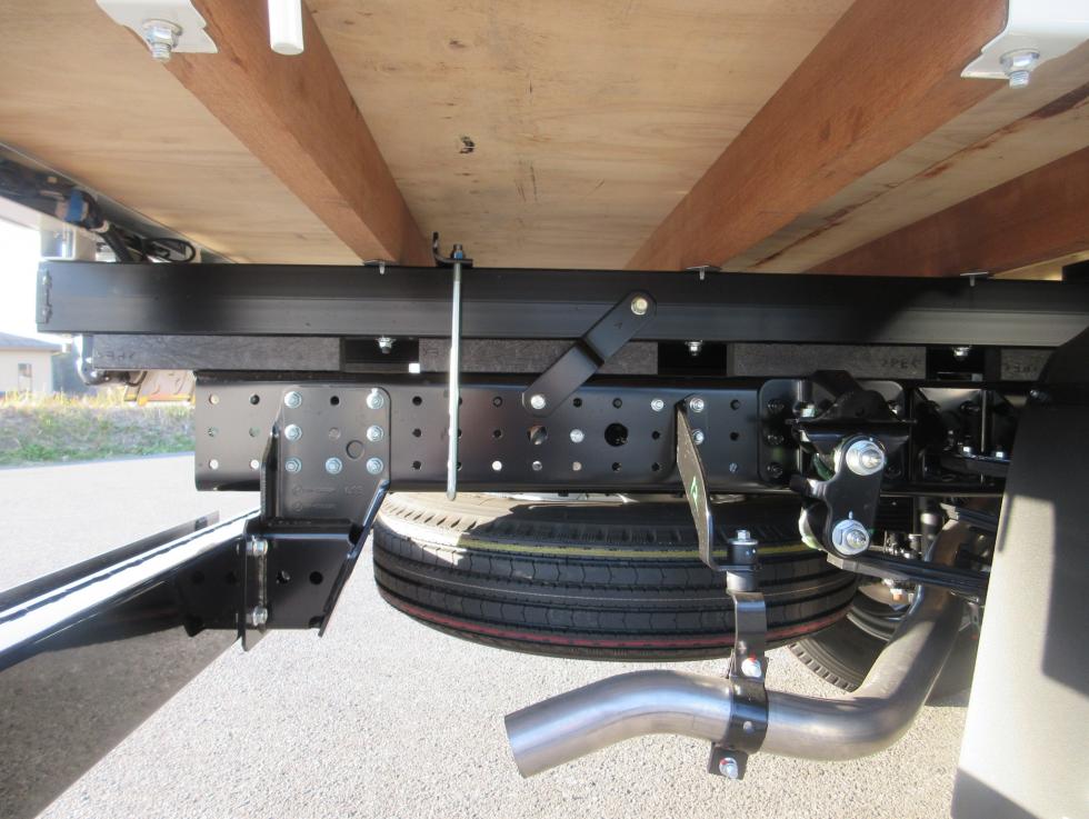 三菱 平ボデー・Wキャブ・シャーシ 小型 令和7年11月 2PGーFEB90 32枚目